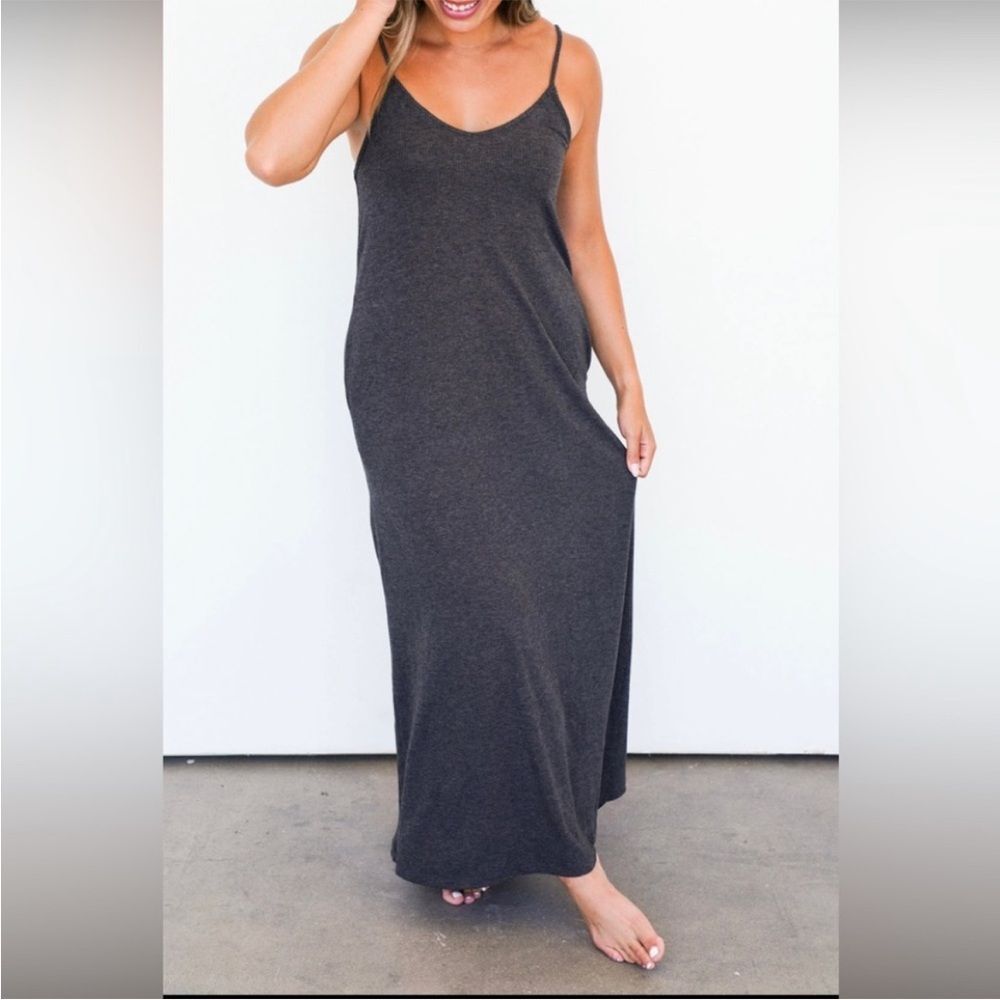Carly Jean Los Angeles Ribbed Maxi Dress small